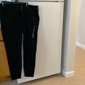 Torrid Black Jeans - Size 16S-NWT